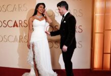 एक्ट्रेस के हाई स्लिट फेदर स्ट्रैपलेस गाउन पर लोगों के रिएक्शन सामने आने लगे