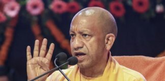 पा मुखिया अखिलेश यादव की बेटी पर की जा रही आपत्तिजनक टिप्पणियों पर यूपी के सीएम योगी आदित्यनाथ का बयान का सामने आया है। उन्होंने कहा है कि बेटियों का सम्मान होना चाहिए