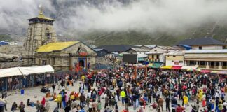 उत्तराखंड में इस वर्ष अप्रैल से शुरू हुई प्रसिद्ध चारधाम यात्रा में श्रद्धालुओं की भारी भीड़