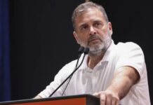 राहुल गांधी ने कांग्रेस पार्टी के 9 राज्यों के अल्पसंख्यक विभाग के जिला अध्यक्षों से दिल्ली में मुलाकात की